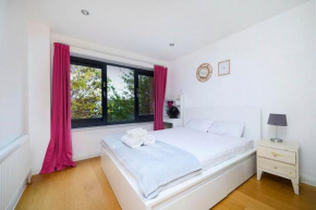 Chic Private Suite in Charming FLat